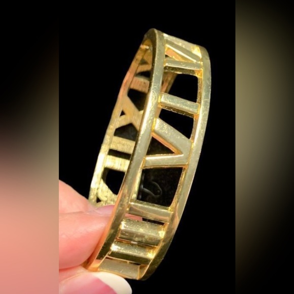 Roman Jewelry - Roman Numeral Bangle Gold Bracelet